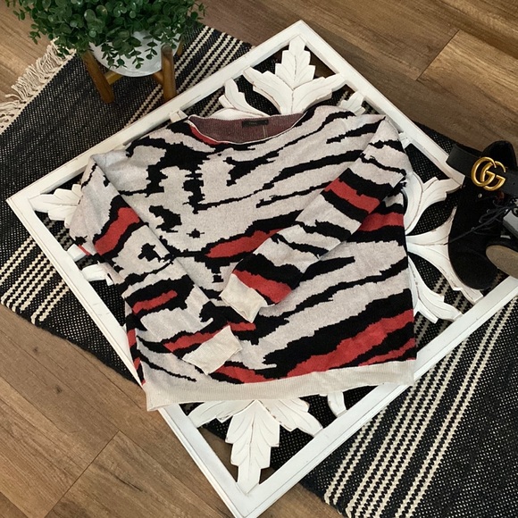 Animal print sweater. Size medium from THML. - Picture 1 of 5